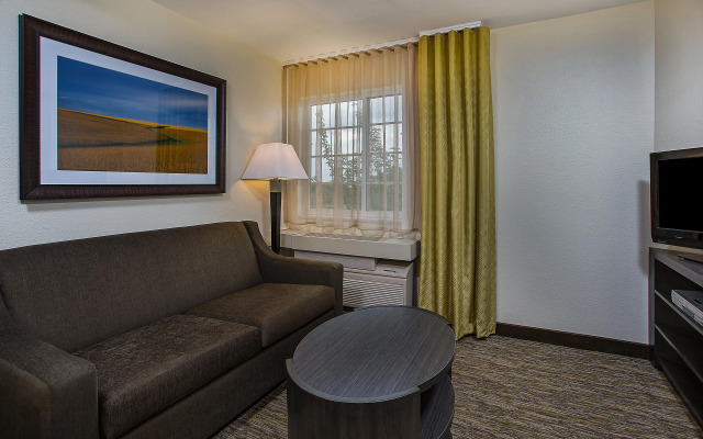 Candlewood Suites Louisville Airport by IHG