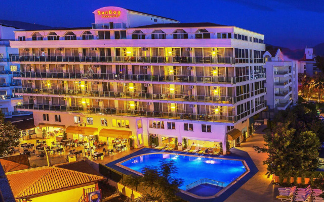 Sun Bay Park Hotel