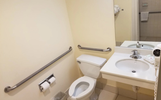 Clarion Hotel Somerset - New Brunswick