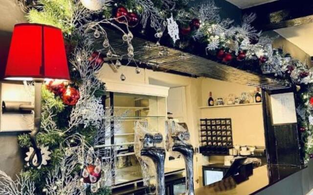 Macdonald Bear Hotel