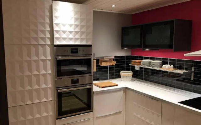 Large 8-9-bed Central Ski Innout House in Hemavan