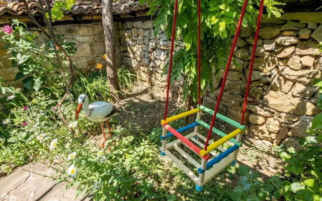 Lovely 5-bed Authentic House in the Arbanasi