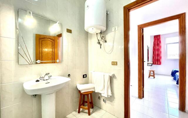 Two bedroom a few meters from Tamaduste beach