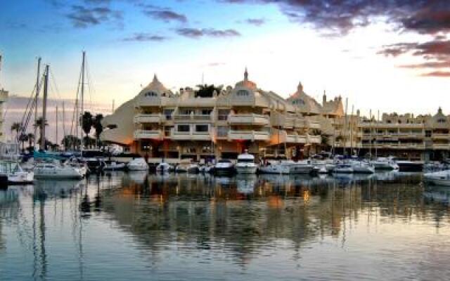 Puerto Marina Villa