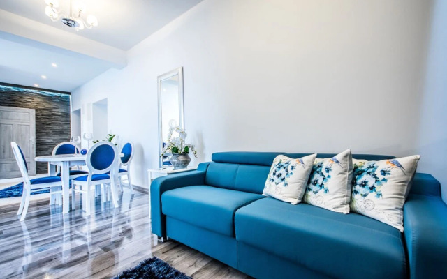 City Lights Apartments - Bosacka