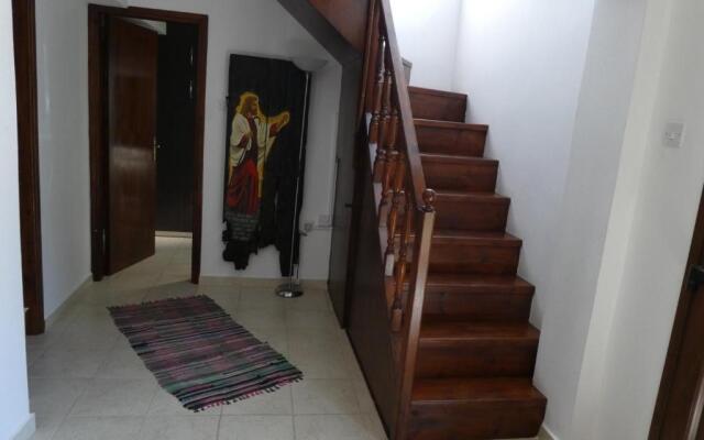 Lola's Cottage & Garden