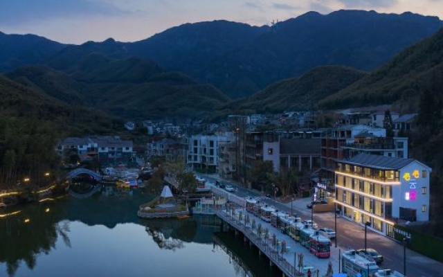 180° Lakeview Mountain Luxury Resort VILLA (Cloud Grassland Panda Adventure Park Store) – Outside – Huzhou