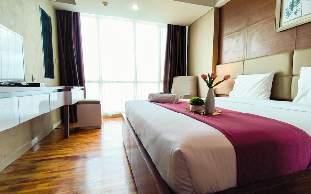 Modern 1Br With City View At Tamansari Papilio Apartment