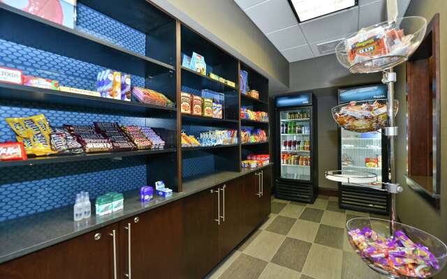 Hampton Inn & Suites Greensboro/Coliseum Area