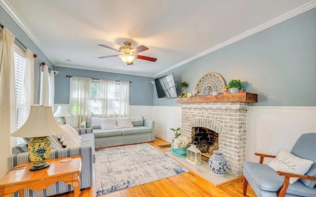 Walk to Mount Dora Historic District: Cozy Home!