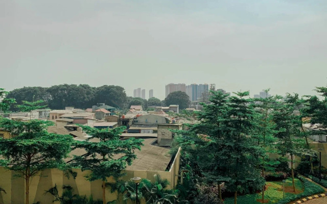 Comfort and Modern Studio at West Vista Apartment