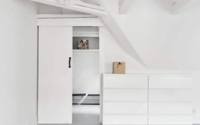 Three-story House Four Rooms
