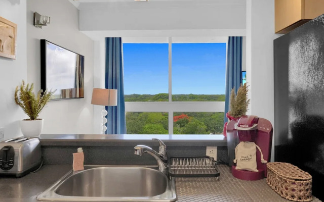 Ocean View 2 Bedroom in Coconut Grove