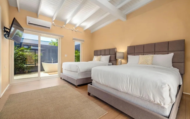 Villa Blue Topaz - Oasis With Pool Hot tub Sauna