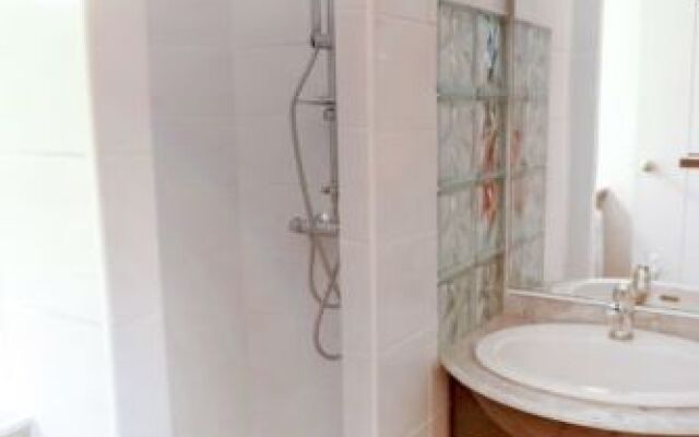 Village Les Fourches 25689