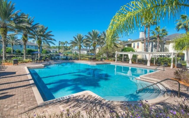 Superb Location & Luxury Amenities