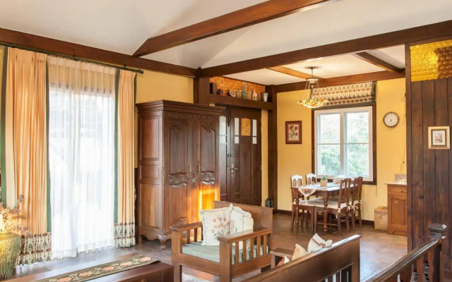 The Heritage House & Garden