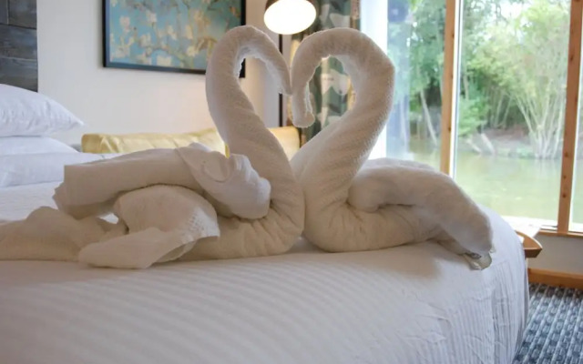 The Waterfront Lodges