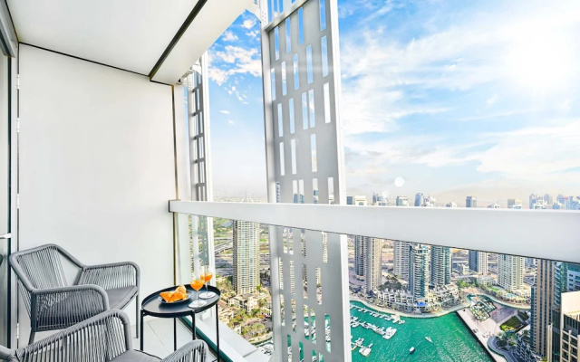 LUX  Cayan Superior Suite 4 Dubai Marina