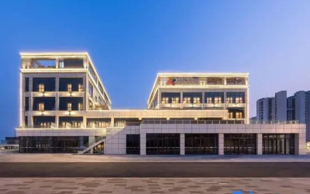 Crystal Hotel, Art Avenue, Development Zone, Langfang