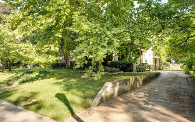 Family-friendly Memphis Hideaway w/ Patio & Grill!