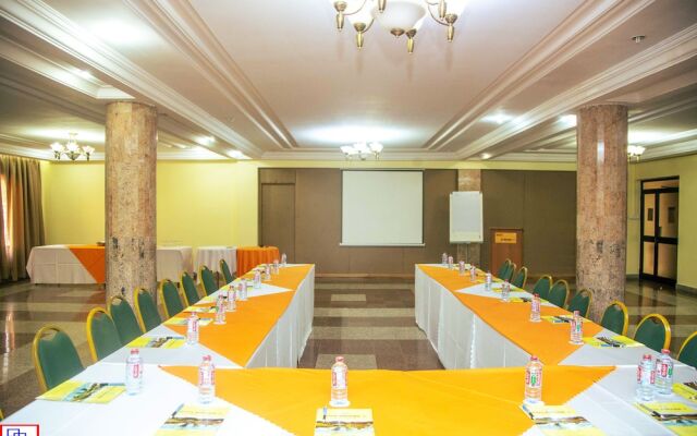 Hotel Marjorie 'Y'