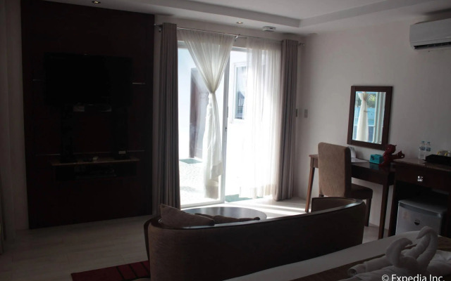 Subiza Beach Resort