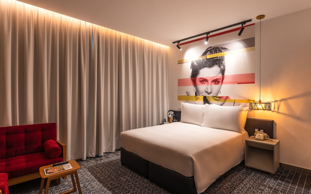 Studio One Hotel