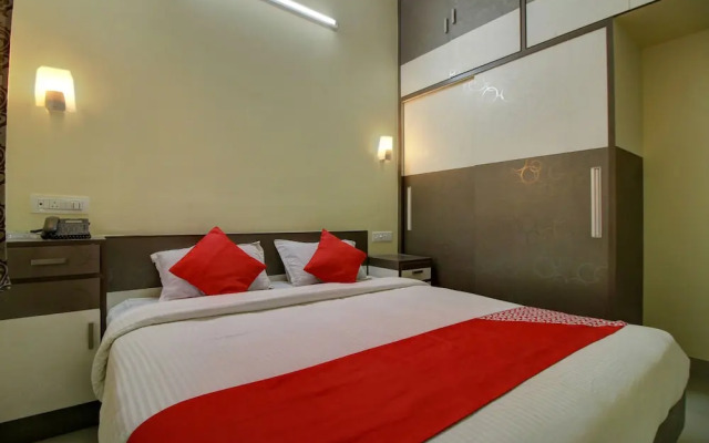 OYO 22536 Vishaak Inn