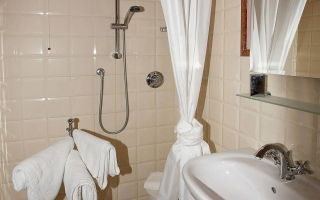 Marta Guest House