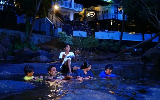 Palatty's Resort