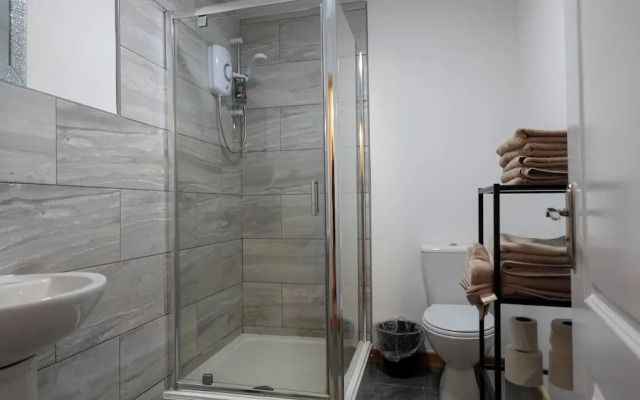 LuxeLiving Apartment