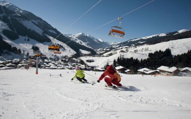 Luxurious Holiday Home With Sauna in Leogang