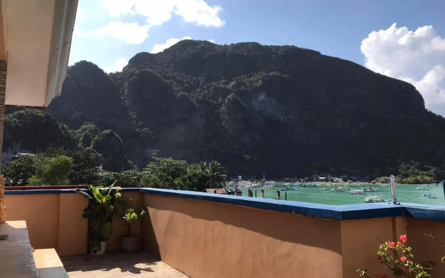 Garnet Hotel
