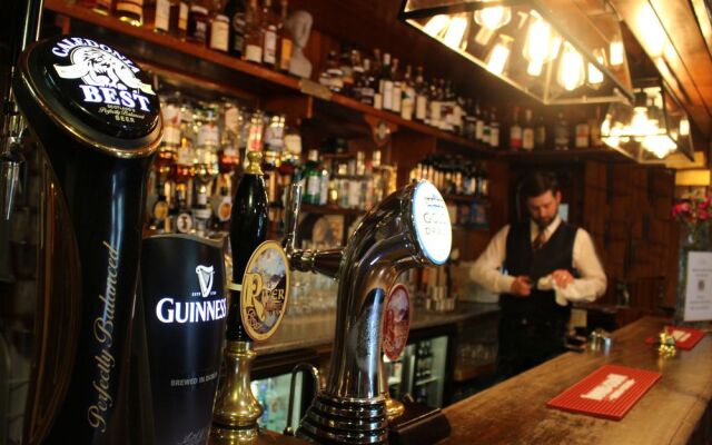 Loch Leven Hotel & Distillery