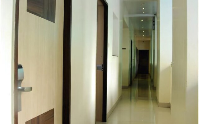 JK Rooms 104 Hotel Madhav International