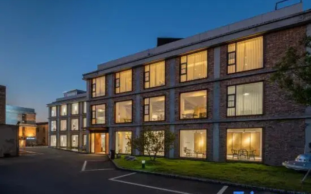 Floral Hotel·Yixing Anbo Hotel (Dingshu Town Branch)