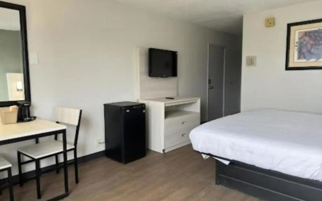 Ramada by Wyndham East Syracuse Carrier Circle