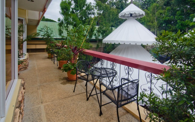 Deep Forest Garden Hotel