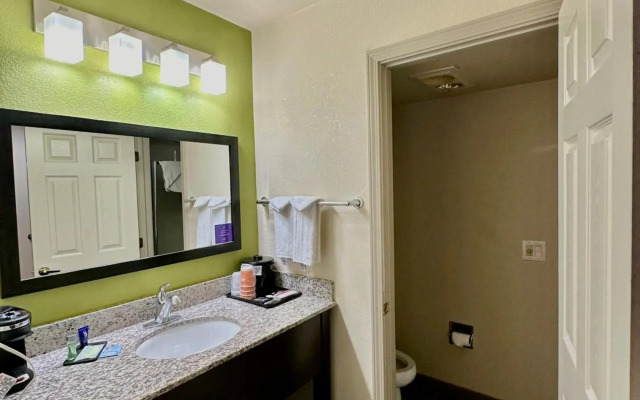 Sleep Inn & Suites Tulsa Central I-44