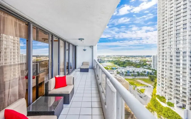 Stunning Balcony Views 4 Bedroom