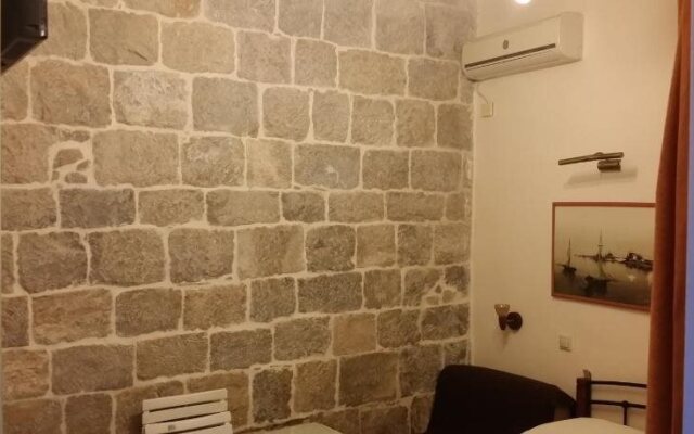 Diocletian Apartments & Rooms