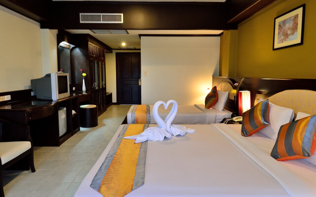 Samui First House Hotel