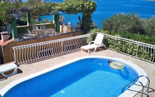 House Carmen Rantasalmi