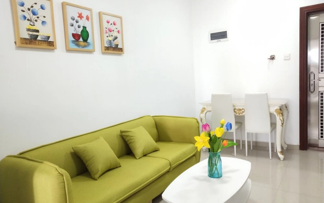 Gemmed Apartment