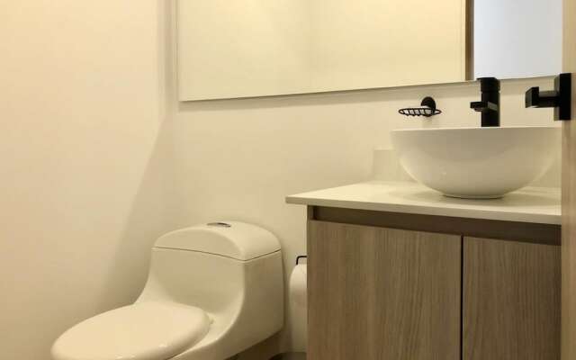 w Lovely 3BR w AC in Laureles
