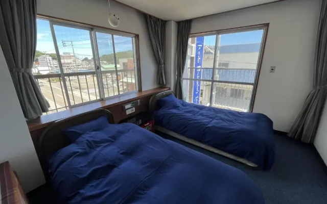 マグロビルヂング by WhyKumano