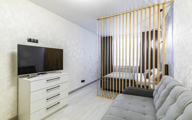 DreamHouse на Коуровской 13/3