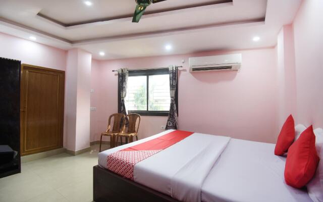 OYO Flagship 73925 Hotel Galaxy