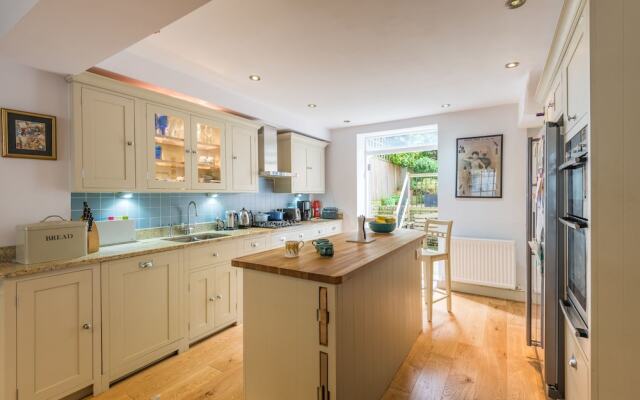 Large Family home in Fulham
